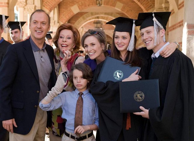 Michael Keaton, Carol Burnett, Bobby Coleman, Jane Lynch, Alexis Bledel, Zach Gilford