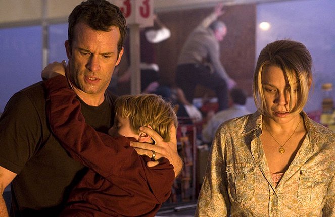 Mlha - Z filmu - Thomas Jane, Nathan Gamble, Laurie Holden