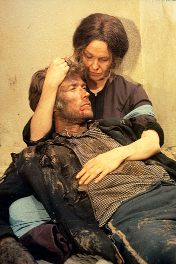 Oklamaný - Z filmu - Clint Eastwood, Geraldine Page