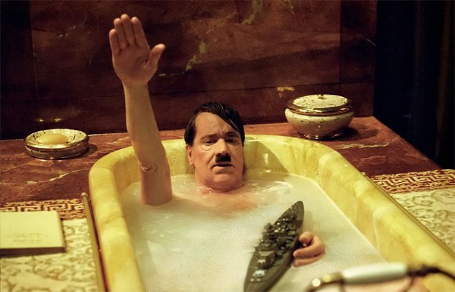 Můj Vůdce: Skutečně skutečná skutečnost o Adolfu Hitlerovi - Z filmu - Helge Schneider