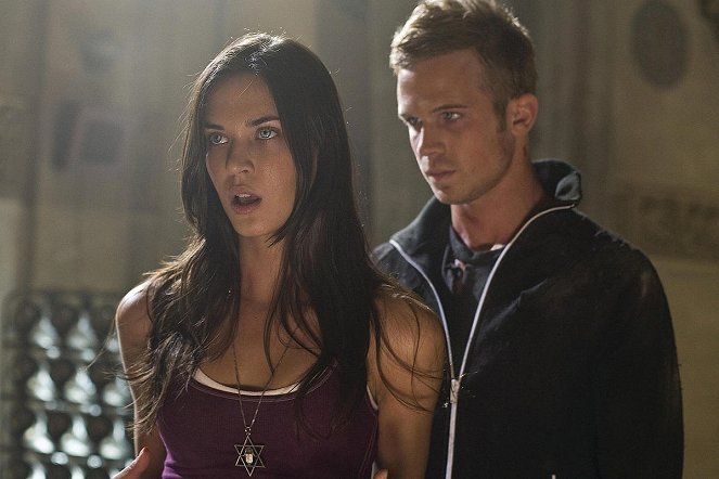 Nenarození - Z filmu - Odette Annable, Cam Gigandet