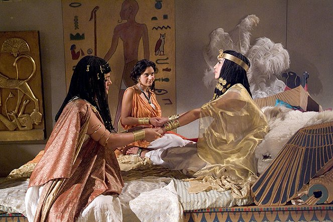 Tajemná smrt Kleopatry - Z filmu