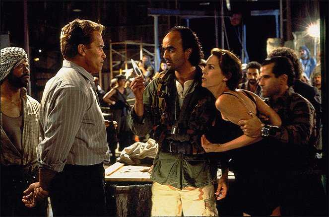 Pravdivé lži - Z filmu - Arnold Schwarzenegger, Art Malik, Jamie Lee Curtis