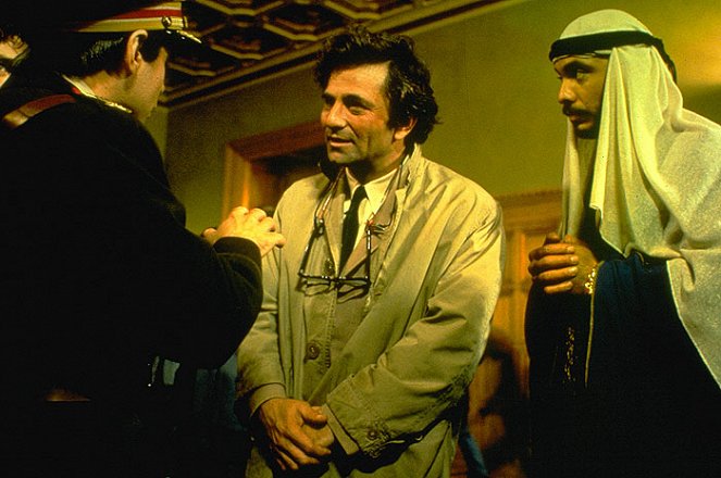 Columbo - Případ diplomatické imunity - Z filmu - Peter Falk, Hector Elizondo