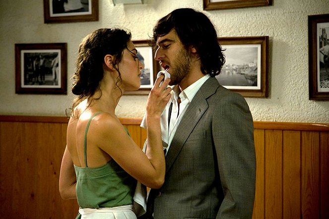 Láska prochází žaludkem - Z filmu - Olivia Molina, Alfonso Bassave