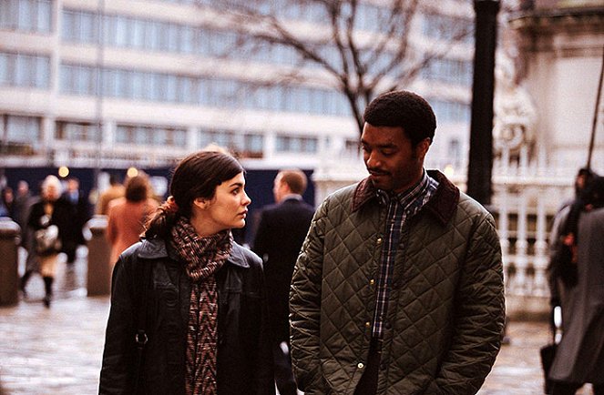 Špína Londýna - Z filmu - Audrey Tautou, Chiwetel Ejiofor