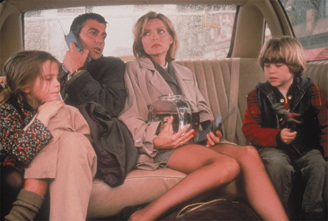 Báječný den - Z filmu - Mae Whitman, George Clooney, Michelle Pfeiffer, Alex D. Linz