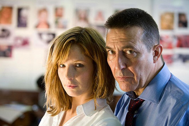 Podezřelý - Promo - Kelly Reilly, Ciarán Hinds