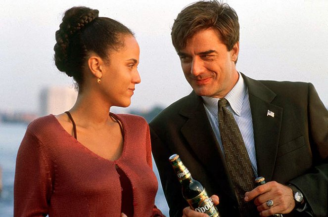 Vyhnanec - Z filmu - Nicole Ari Parker, Chris Noth