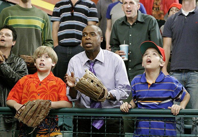 The Suite Life of Zack and Cody - Photos - Dylan Sprouse, Phill Lewis, Cole Sprouse