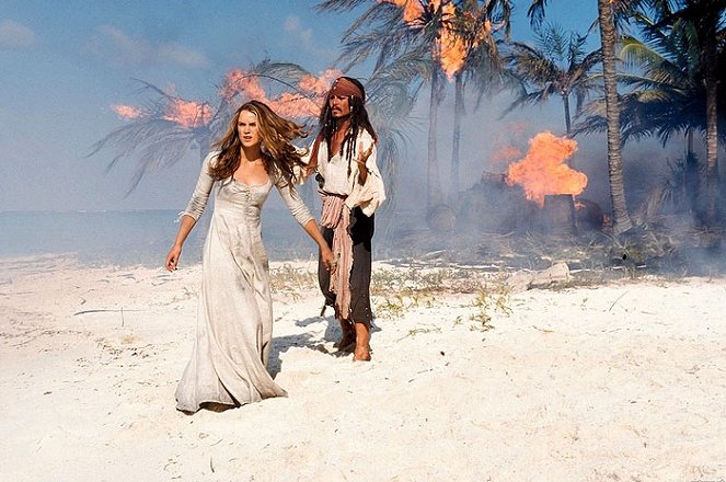 Piráti z Karibiku: Prokletí Černé perly - Z filmu - Keira Knightley, Johnny Depp