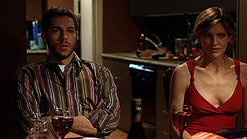 Temné stíny - Z filmu - Zachary Levi, Tricia Helfer