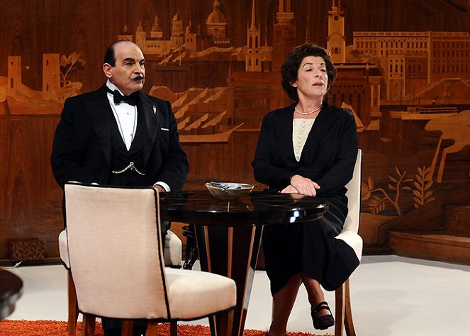 Agatha Christie's Poirot - Tragédie o třech jednáních - Z filmu - David Suchet, Suzanne Bertish