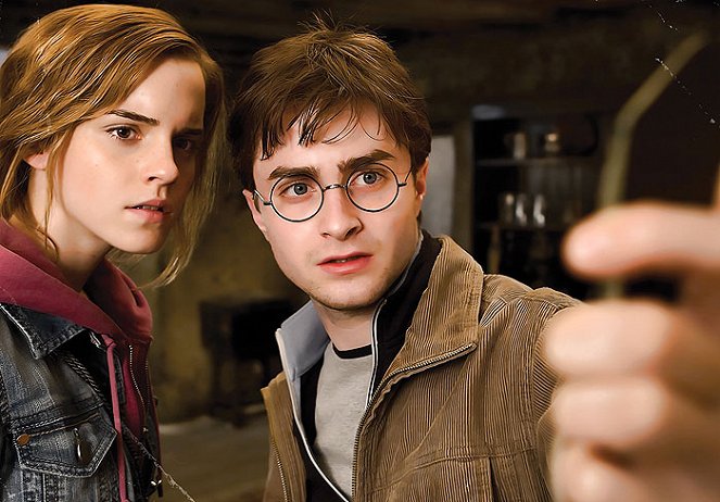 Harry Potter a Dary smrti - 2. - Z filmu - Emma Watson, Daniel Radcliffe