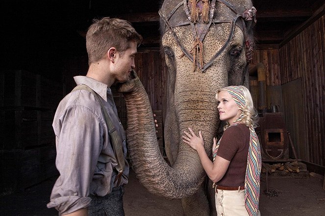 Voda pro slony - Z filmu - Robert Pattinson, Reese Witherspoon