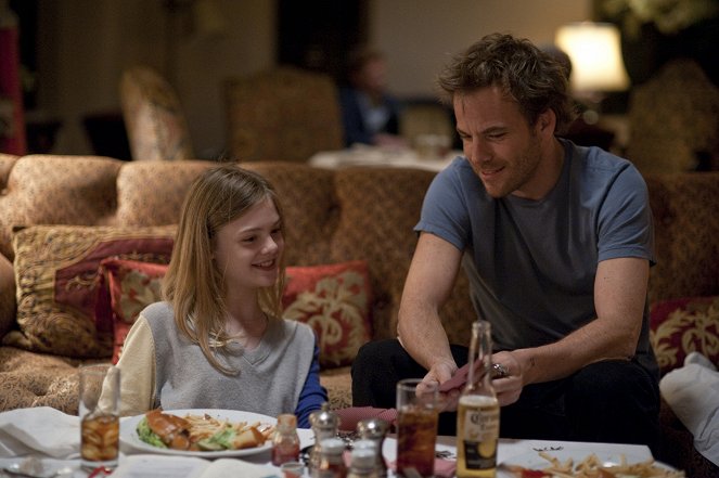 Odnikud někam - Z filmu - Elle Fanning, Stephen Dorff