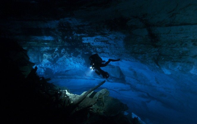 Jaskyňa smrti - Z filmu
