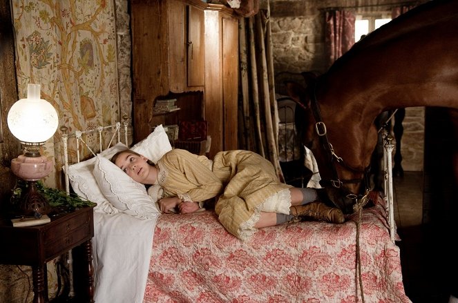 Válečný kůň - Z filmu - Celine Buckens