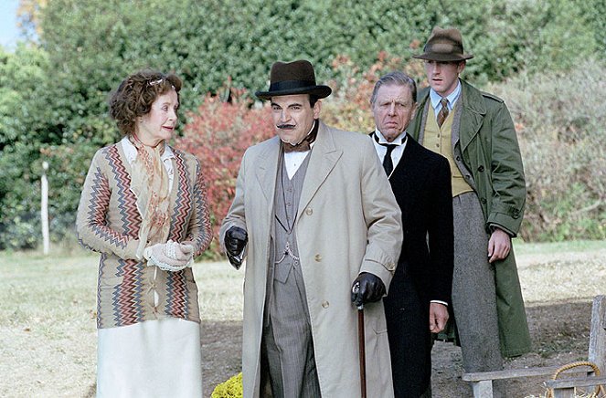Agatha Christie's Poirot - Poslední víkend - Z filmu - Sarah Miles, David Suchet, Edward Fox, Jamie de Courcey