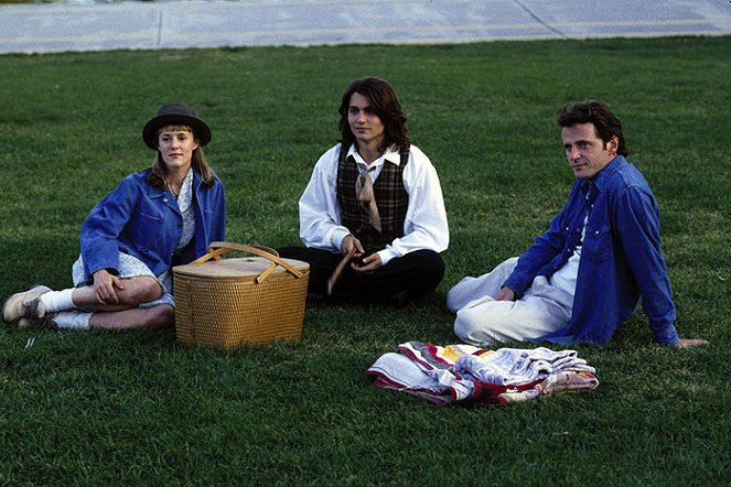 Mary Stuart Masterson, Johnny Depp, Aidan Quinn