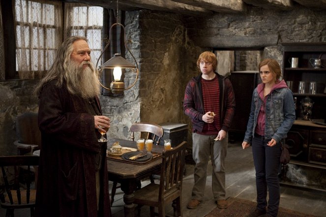 Harry Potter a Dary smrti - 2. - Z filmu - Ciarán Hinds, Rupert Grint, Emma Watson