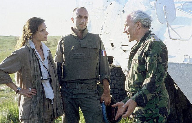 Země nikoho - Z filmu - Katrin Cartlidge, Georges Siatidis, Simon Callow