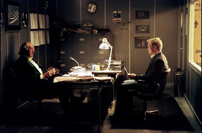 Po krk v extázi - Z filmu - Michael Gambon, Daniel Craig