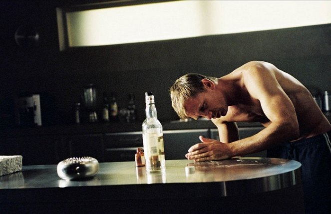 Po krk v extázi - Z filmu - Daniel Craig