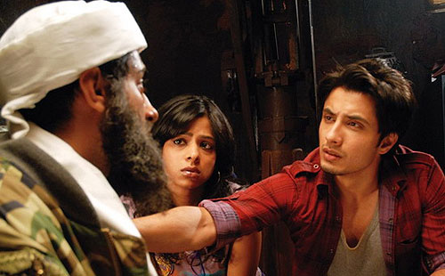 Tvůj bin Ládin - Z filmu - Pradhuman Singh, Sugandha Garg, Ali Zafar