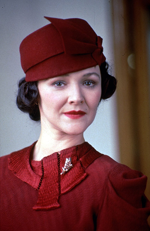 Agatha Christie's Poirot - Dáma se závojem - Z filmu - Frances Barber