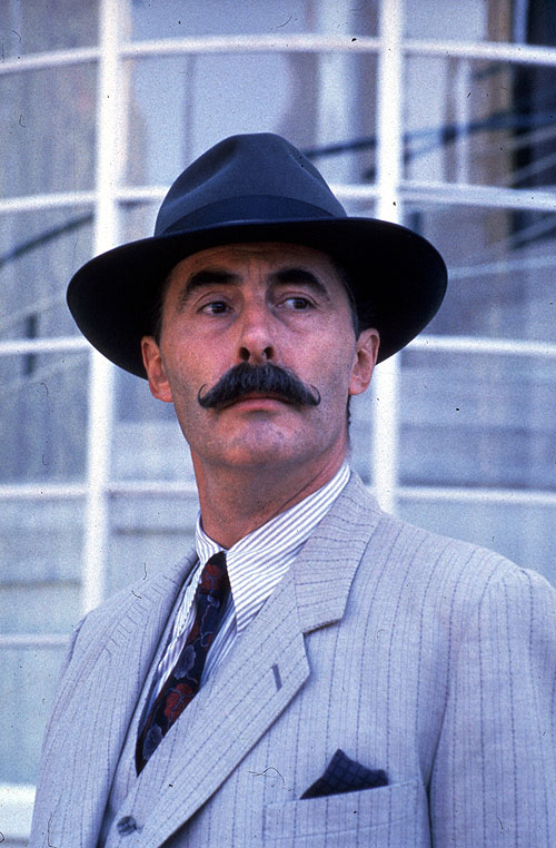 Hercule Poirot - Tajemné zmizení pana Davenheima - Z filmu - Tony Mathews