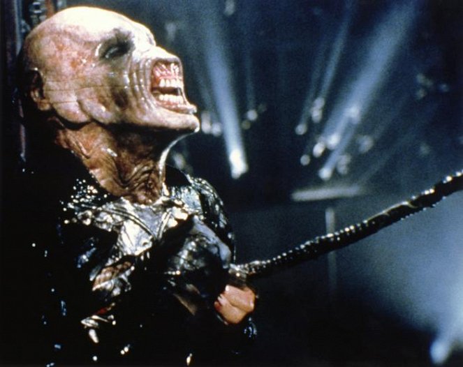 Hellraiser II: Svázaný s peklem - Z filmu