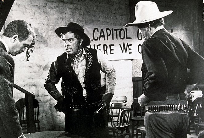 Muž, který zastřelil Liberty Valance - Z filmu - James Stewart, Lee Marvin