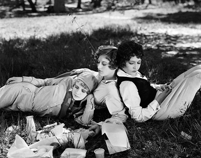 Cudná Diana - Z filmu - Anita Page, Joan Crawford, Dorothy Sebastian