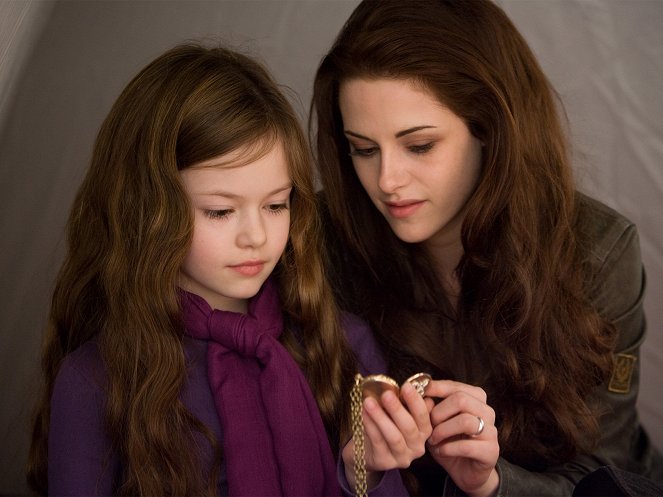 Twilight sága: Rozbřesk - 2. část - Z filmu - Mackenzie Foy, Kristen Stewart