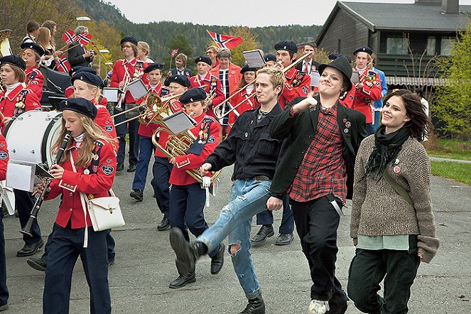 Synové Norska - Z filmu - Tony Veitsle Skarpsno, Camilla Friisk