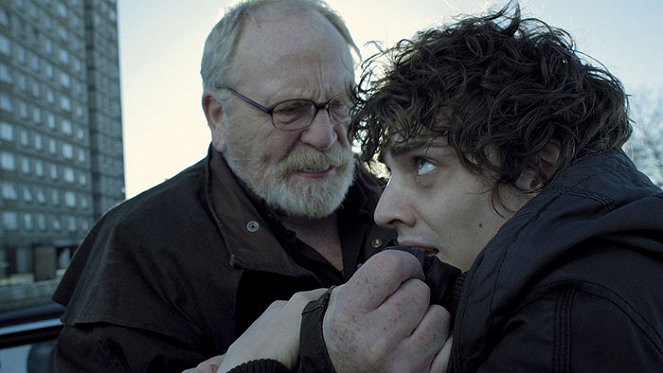 Citadel - Z filmu - James Cosmo, Aneurin Barnard