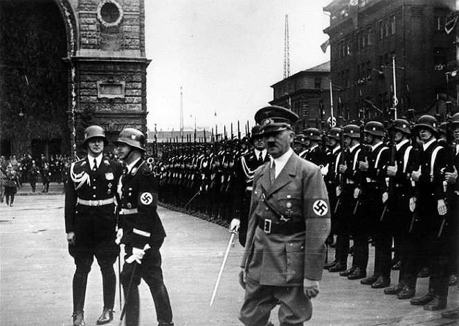 Bojovníci 2. světové války - Z filmu - Adolf Hitler
