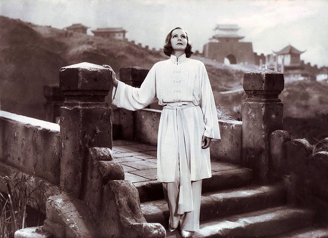 Pestrý závoj - Z filmu - Greta Garbo