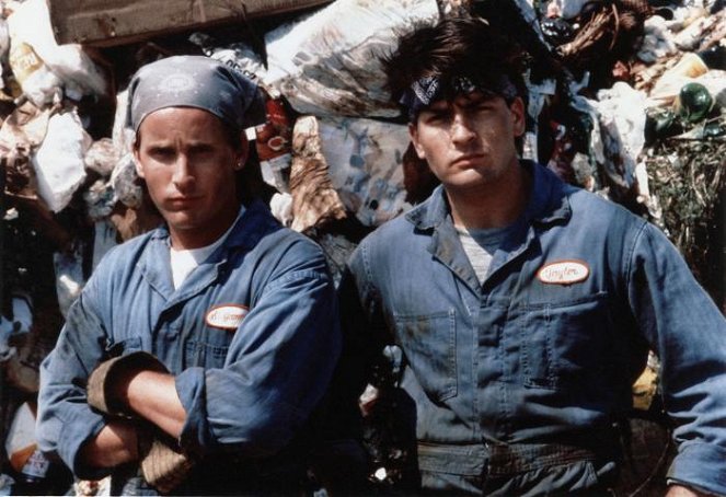 Muži v práci - Z filmu - Emilio Estevez, Charlie Sheen