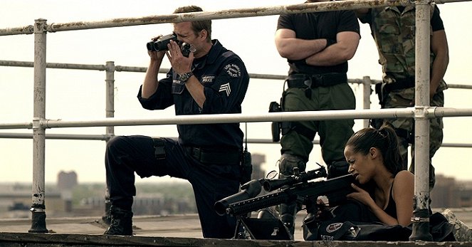 S.W.A.T.: Pod palbou - Z filmu - Gabriel Macht, Shannon Kane