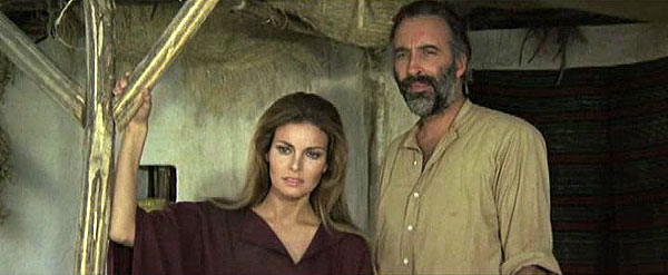 Hannie Caulder - Z filmu - Raquel Welch, Christopher Lee