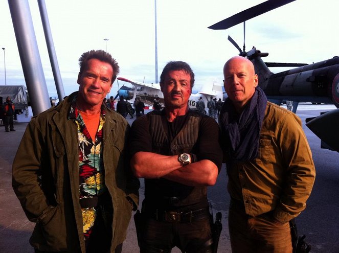 Expendables: Postradatelní 2 - Z natáčení - Arnold Schwarzenegger, Sylvester Stallone, Bruce Willis