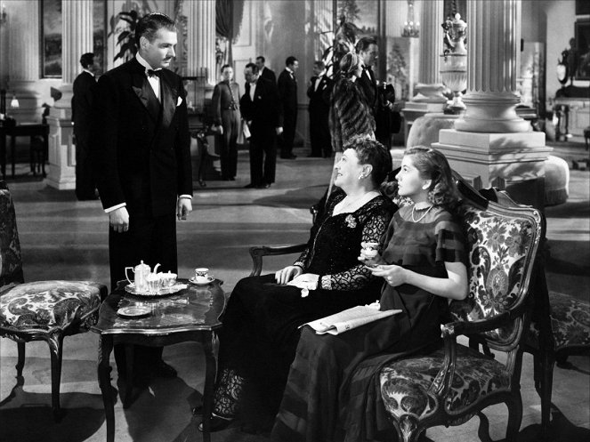 Laurence Olivier, Florence Bates, Joan Fontaine