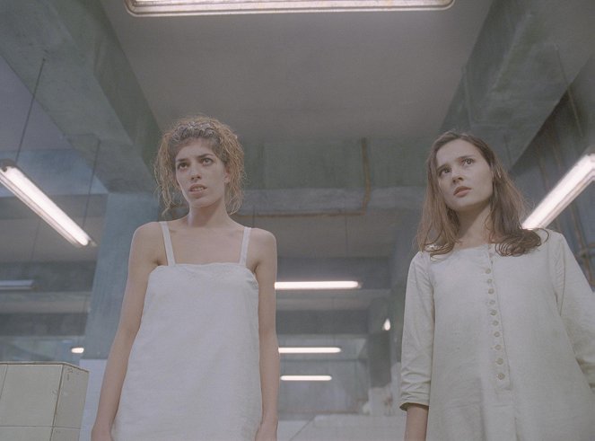 Sanatorium - Z filmu - Lou Doillon, Virginie Ledoyen