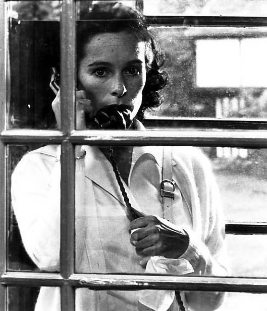 Rozbité zrcadlo - Z filmu - Geraldine Chaplin