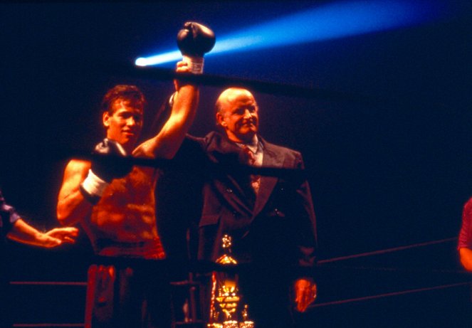 Kickboxer 2 - Cesta zpátky - Z filmu - Vince Murdocco, Peter Boyle