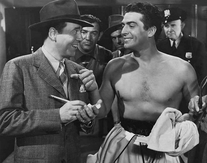 Footlight Serenade - Z filmu - Victor Mature