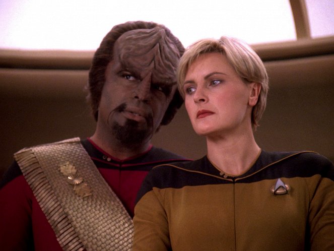 Star Trek: Nová generace - Všechno dobré... - Z filmu - Michael Dorn, Denise Crosby