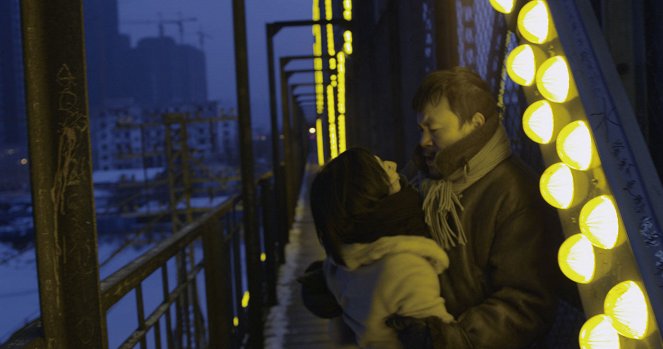 Černé uhlí, tenký led - Z filmu - Lun-Mei Kwai, Fan Liao